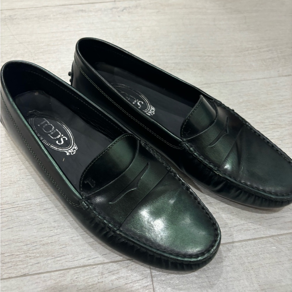 Tod’s Gommino Driving Shoes Leather Metallic Green